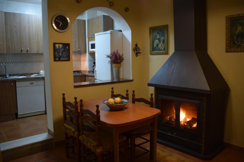 Apartamentos Horno Y Casa De Dulce Purullena Екстериор снимка